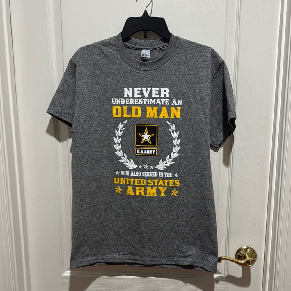 GILDAN US Army Gray T-Shirt for Men M Medium NWOT $30